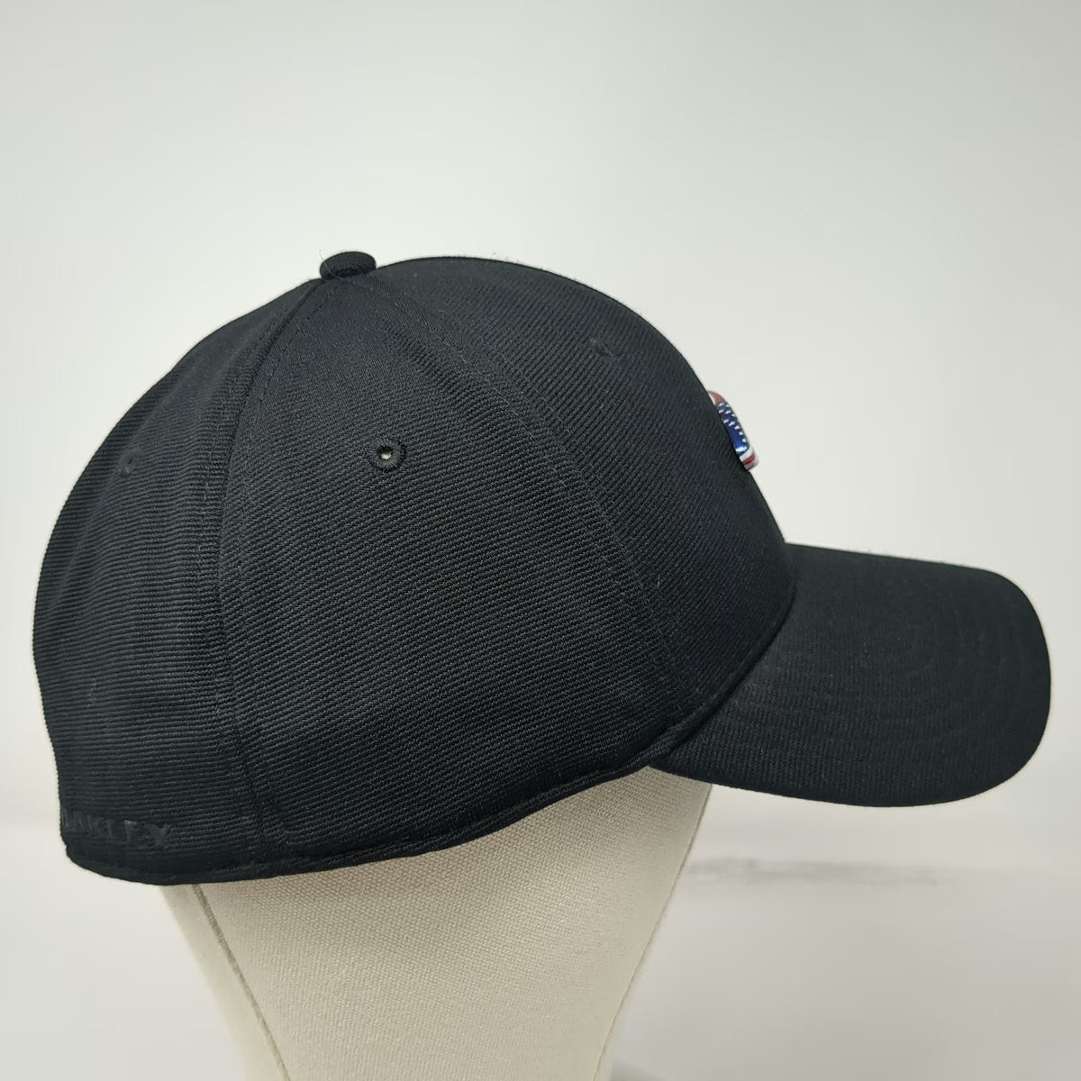Oakley Baseball Cap Black XL US Flag Logo Performance Flexfit Stretch Fit Hat