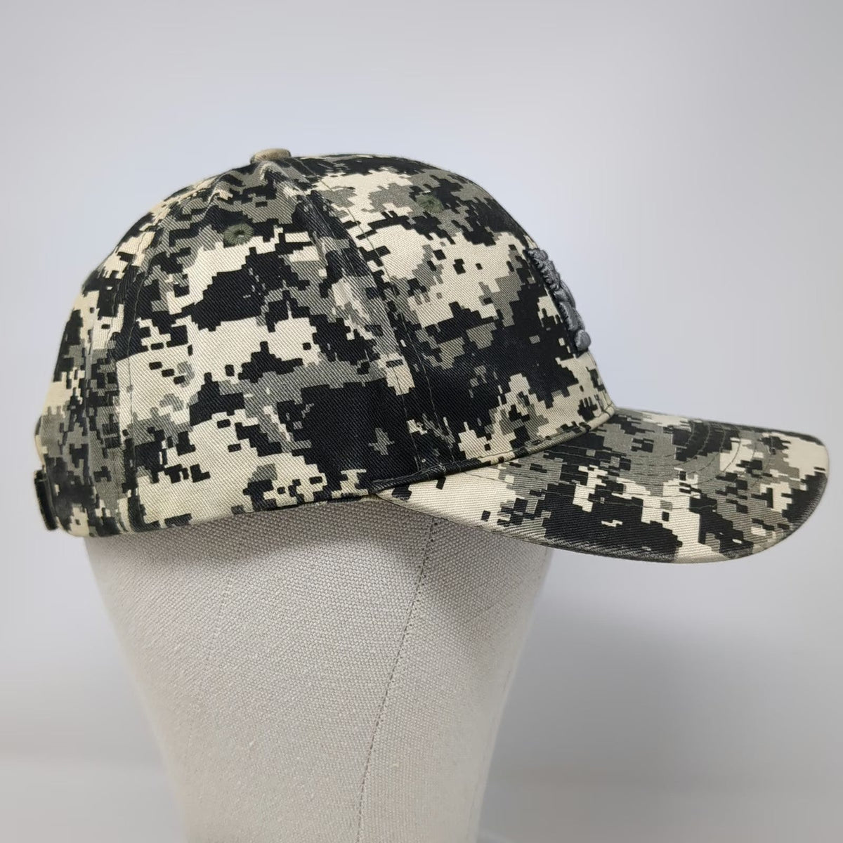 Buck's Bags Baseball Cap Beige Black Digital Camo OSFM The Land Group Inc Hat