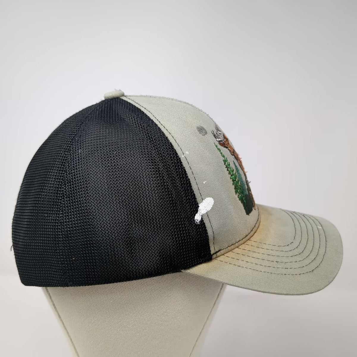 Top Level Trucker Hat Green One Size Deer Wildlife Mesh Snapback Hunting Woods