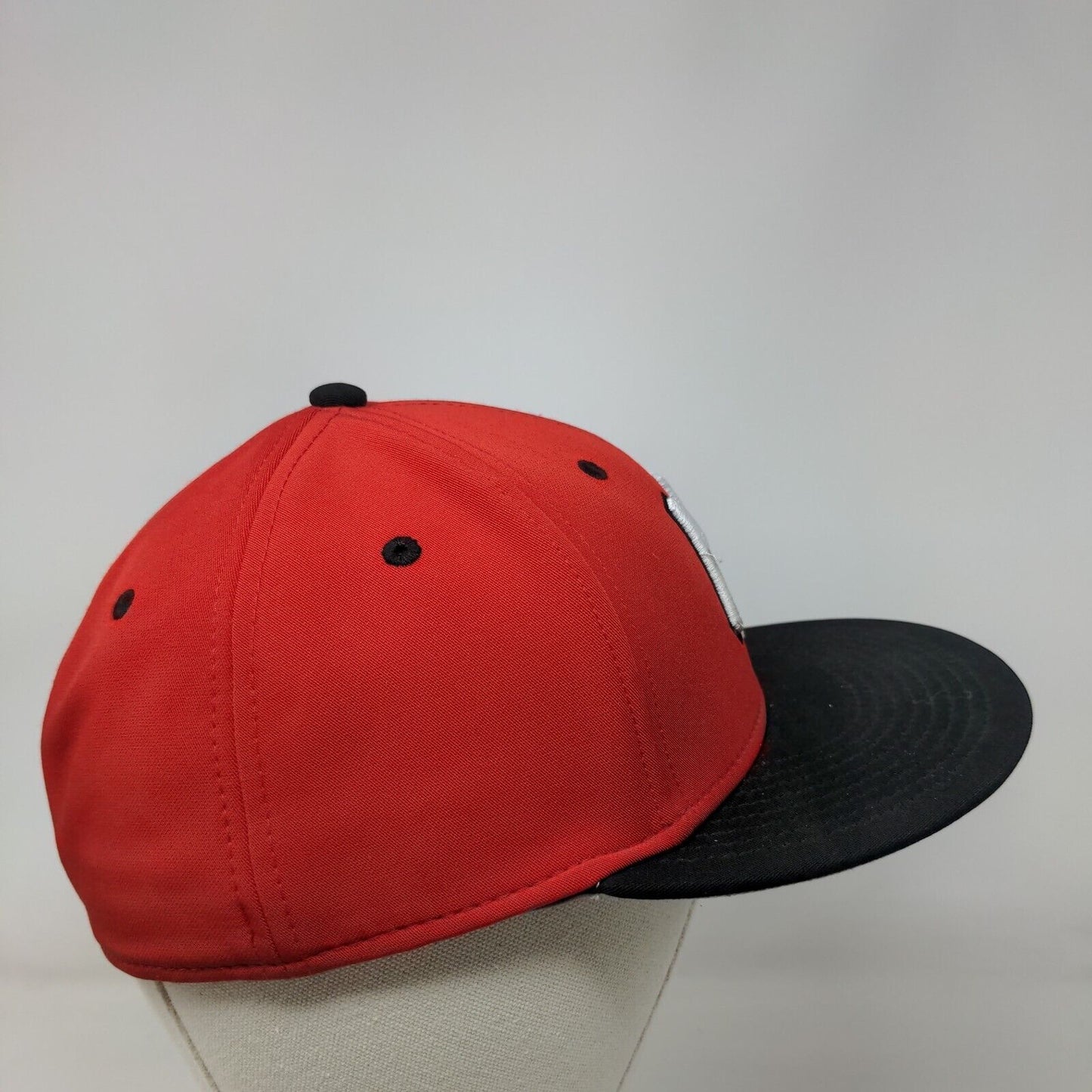 Under Armour Fitted Hat Red Black Size M Embroidered NF Lofo Polyester Blend