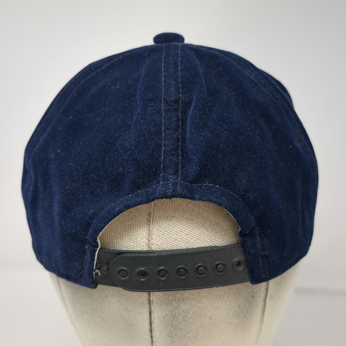 Snapback Blue One Size Velvet Embroidered Zuber Family Crest Coat of Arms Hat