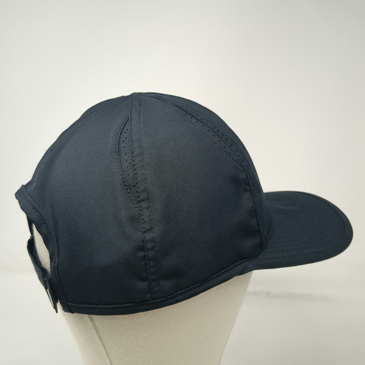 Nike Baseball Cap Black L Dri-FIT Adjustable Swoosh Performance Lightweight Hat