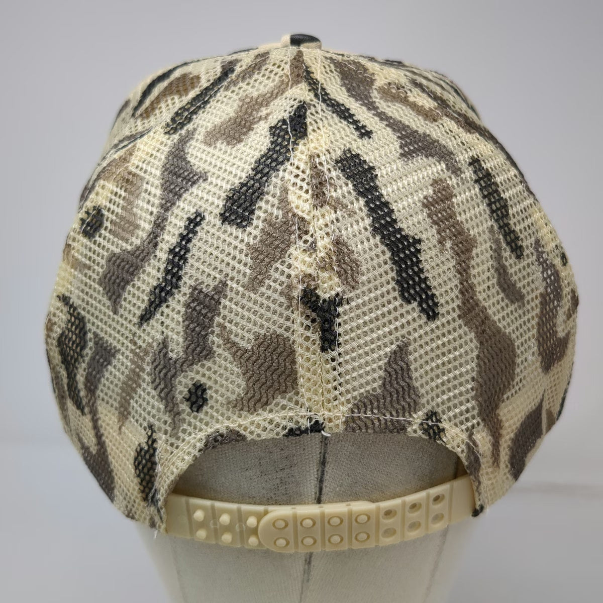 Winner Superdeck Duck Camo Beige Brown Trucker Hat One Size Mesh Rope Snapback