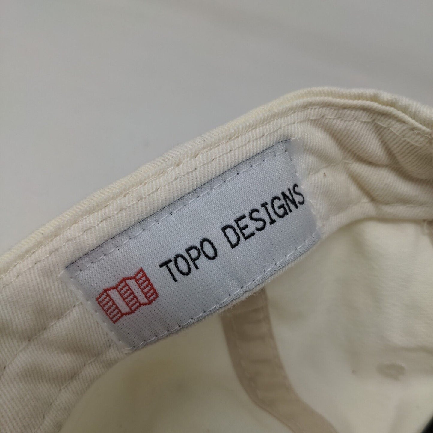 Topo Men's Snapback Hat White Size OS Embroidered Logo 100% Cotton