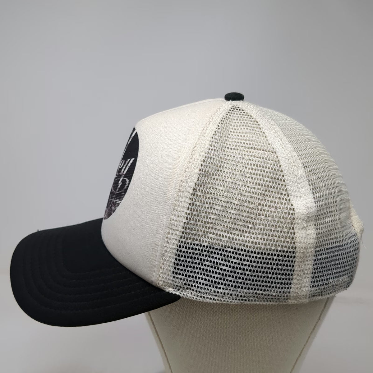 Oakley Trucker Hat White Black One Size Mesh Back Snapback Logo Graphic Hat