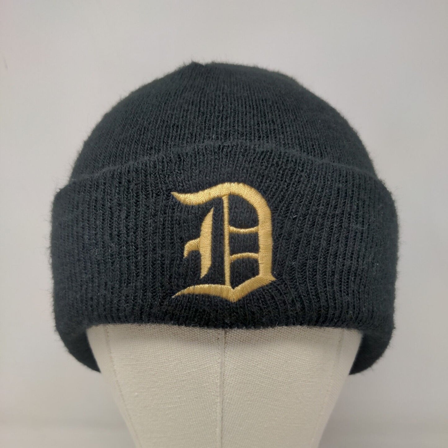 Unbranded Men's Knit Beanie Hat Black Embroidered Gold D Logo