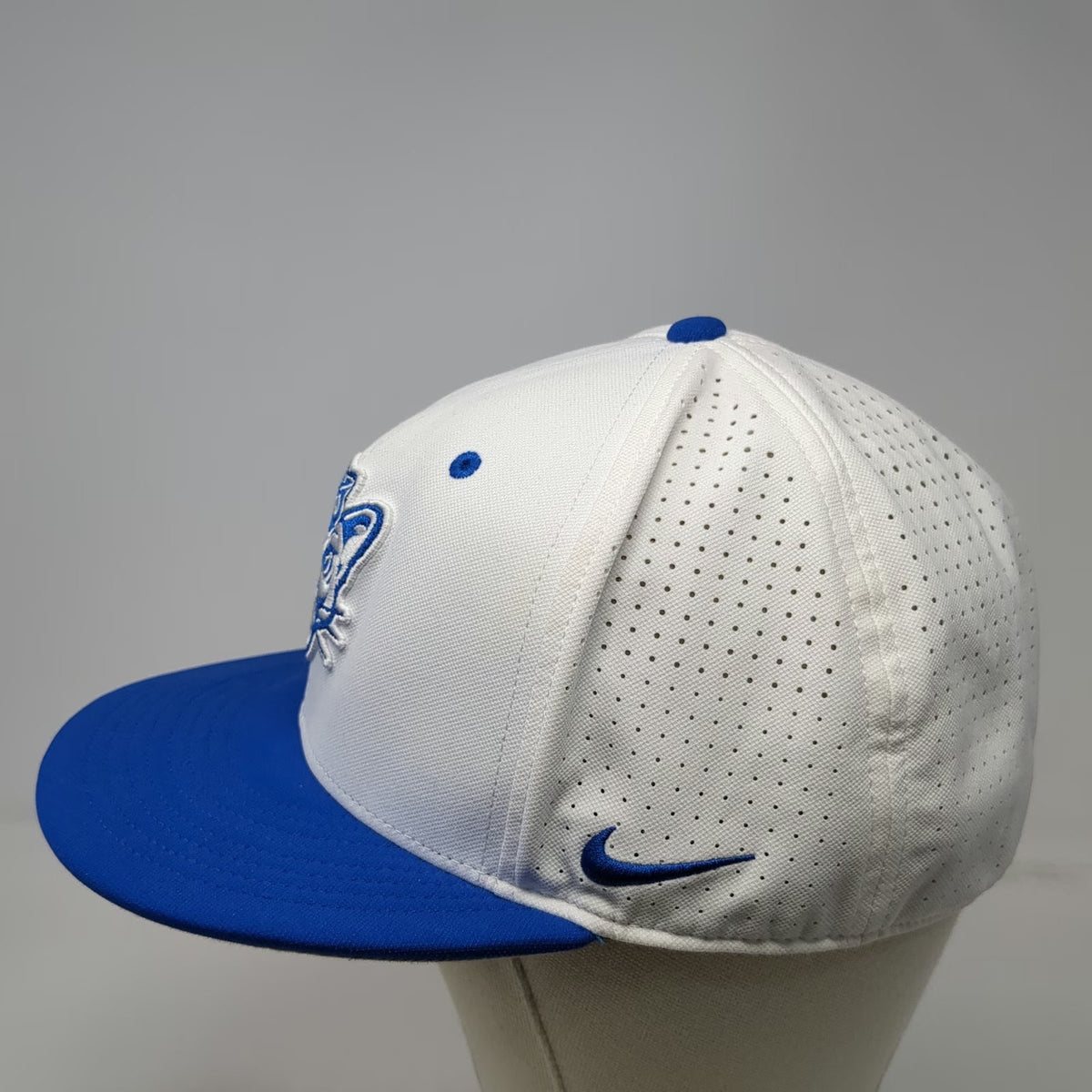 BYU Cougars NCAA Nike Baseball Cap White Blue 7 1/4 Perforated Mesh Dri-Fit Hat