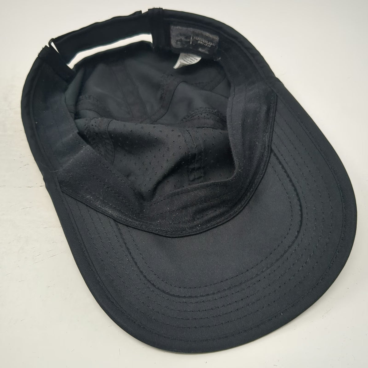 Nike Baseball Cap Black One Size Dri-Fit Featherlight Slideback Hat Swoosh Sport
