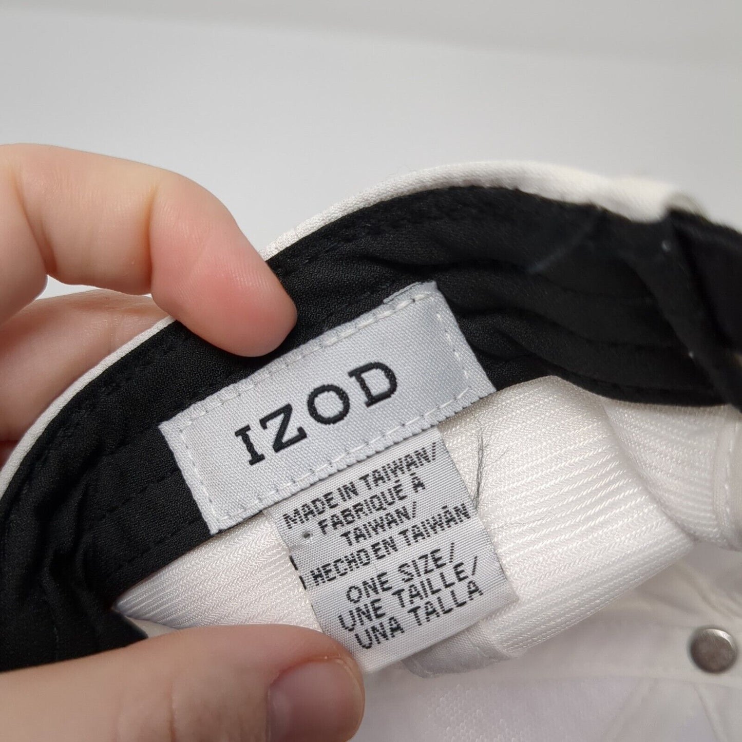 IZOD Slideback Hat White One Size Adjustable Embroidered 6 Panel