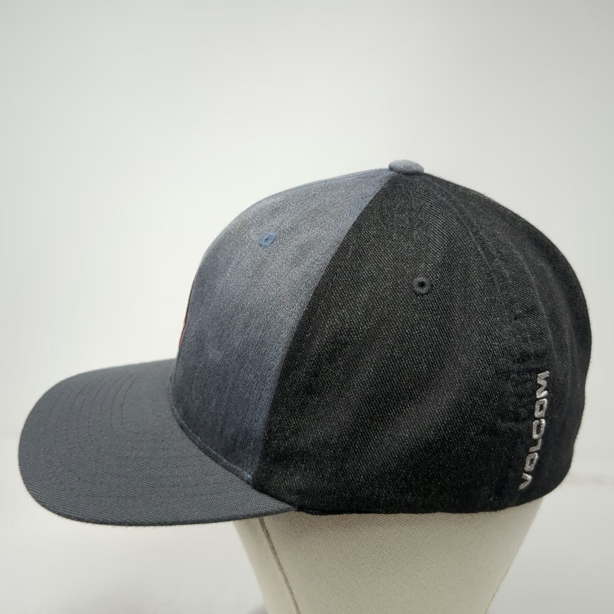 Volcom Baseball Cap Gray Black XL Flexfit Stone Logo Embroidered Hat Structured