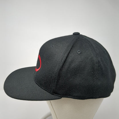 Yupoong Snapback Hat Black One Size Embroidered Logo 110 Flexfit Tech