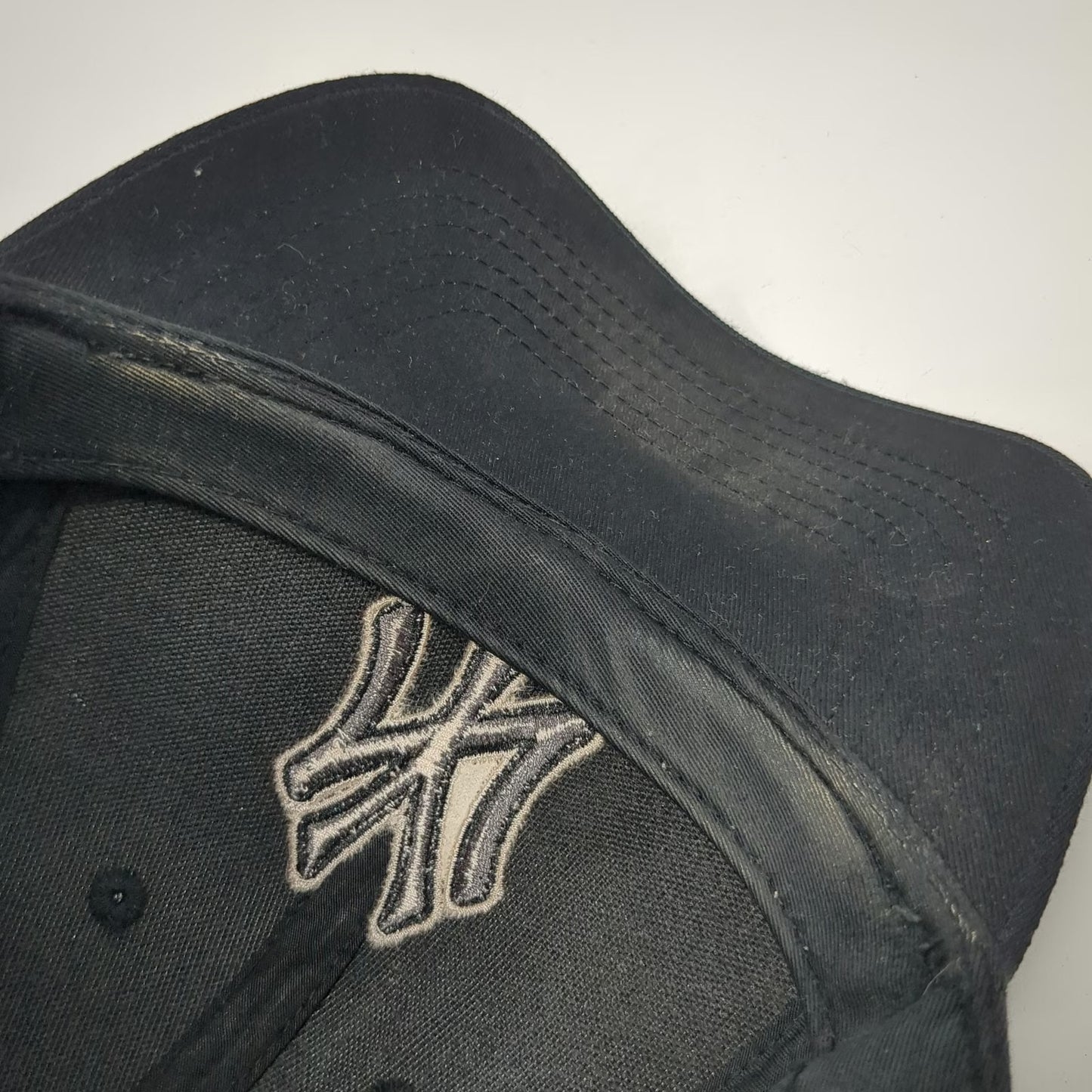 New York Yankees MLB Fan Favorite Baseball Cap Black Gray One Size Hat Two Tone