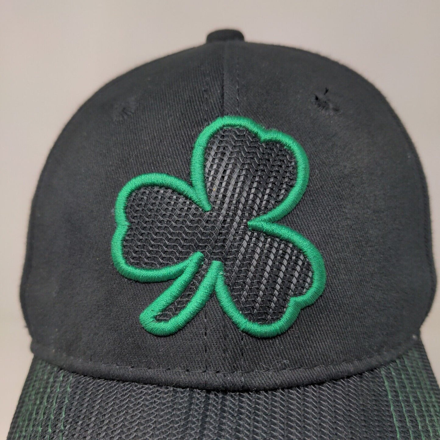 Unbranded Men's Strapback Hat Black Size OSFM Embroidered Clover Logo