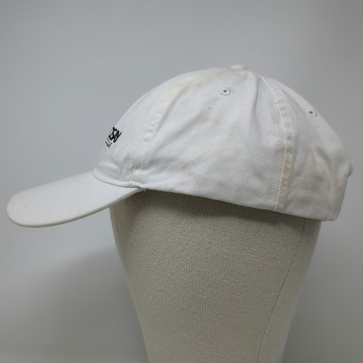 La Roche-Posay Laboratoire White One Size Baseball Cap Strapback Hat Skincare