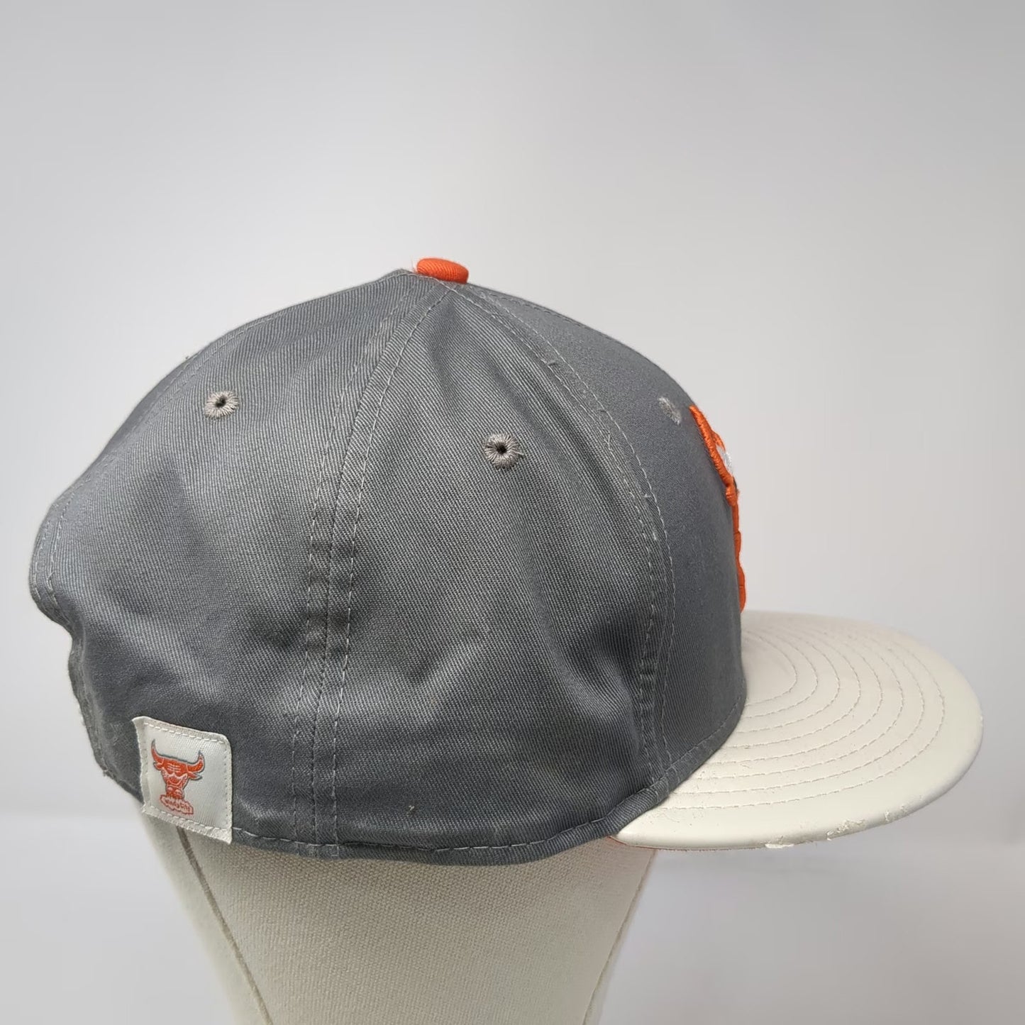 New Era NBA Chicago Bulls Snapback Gray L Hat Flat Brim Orange Underbill 9FIFTY