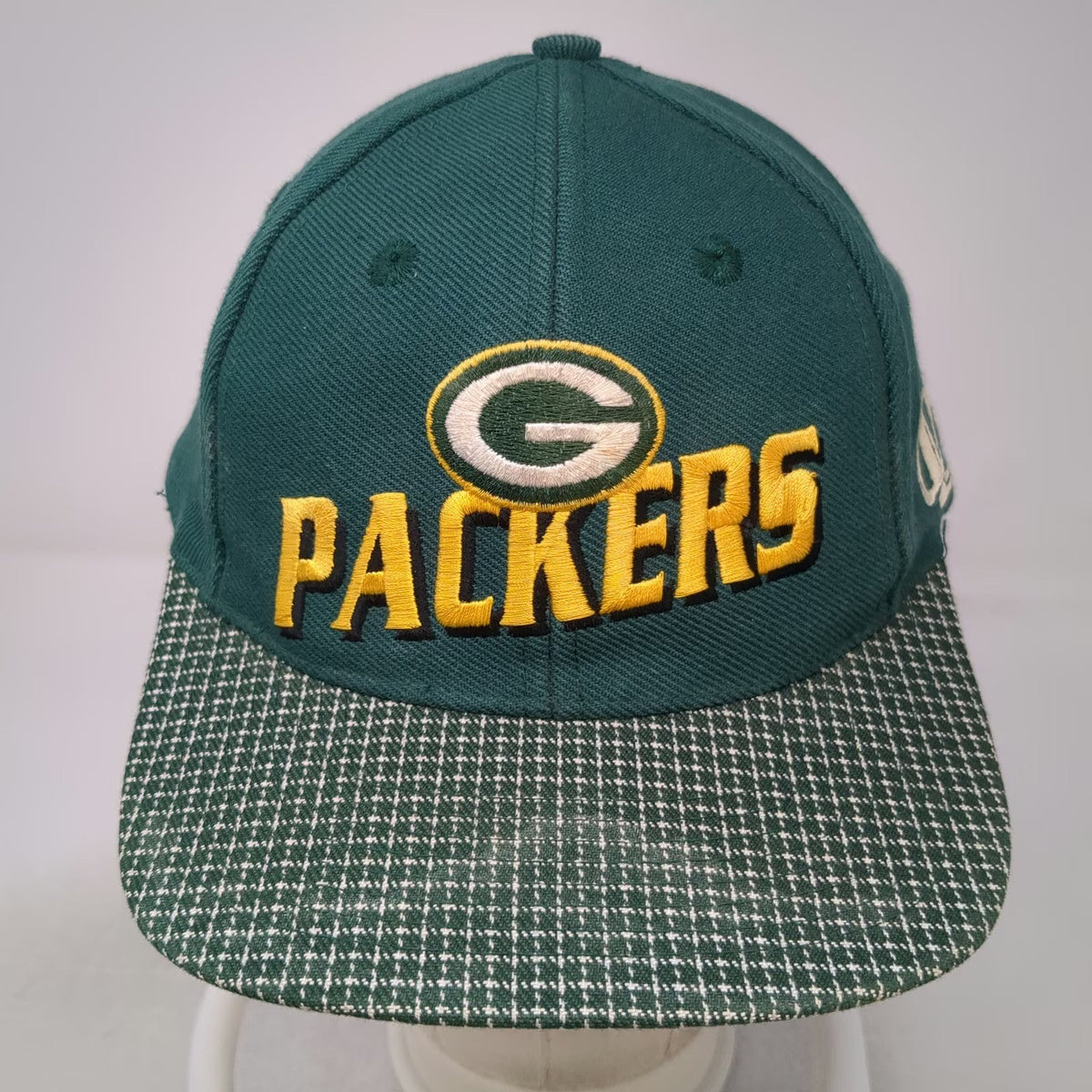 Green Bay Packers NFL Logo Athletic Green Hat Patterned Brim Strapback Vintage