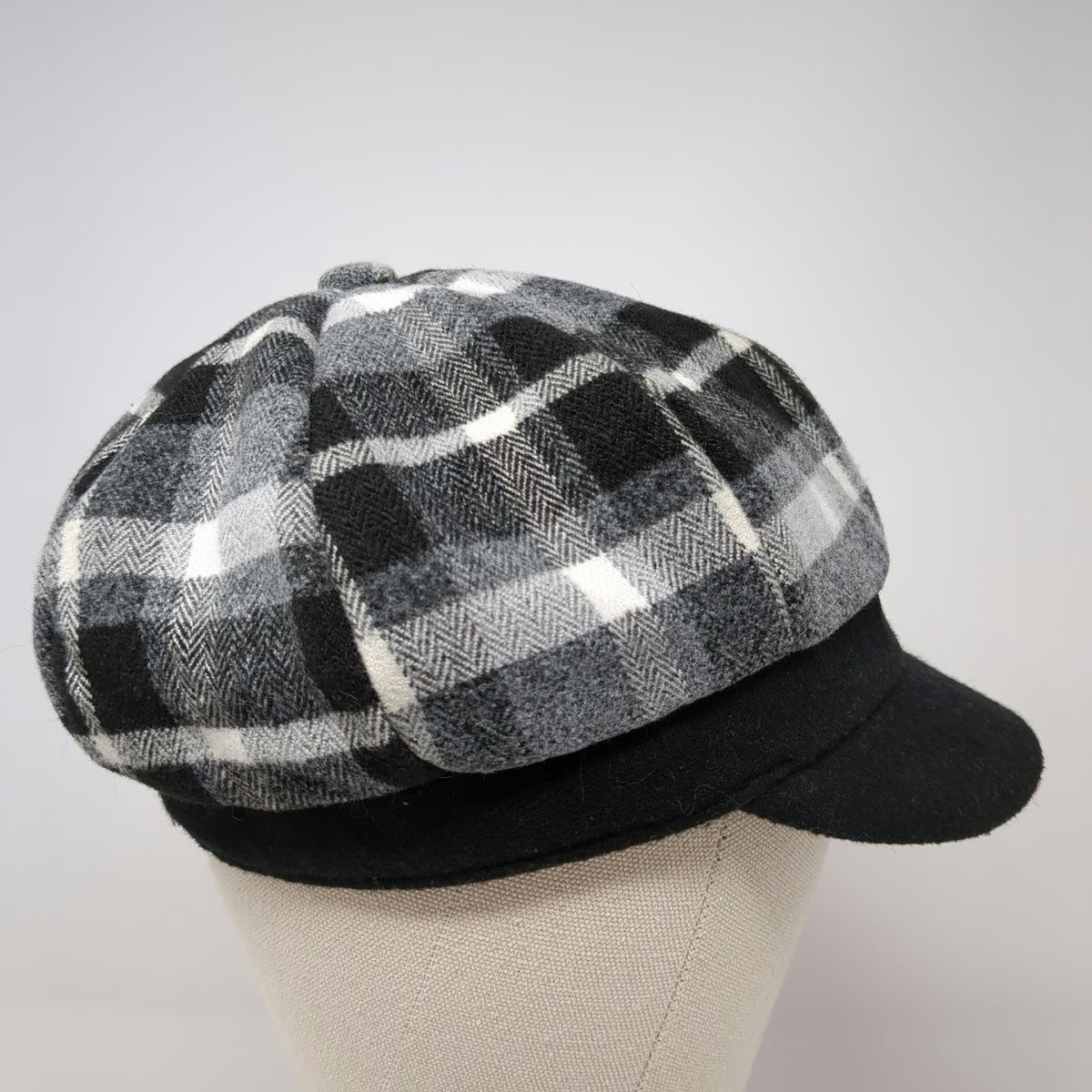 Angela & William Newsboy Cap Gray Black White One Size Wool Blend Flower Hat