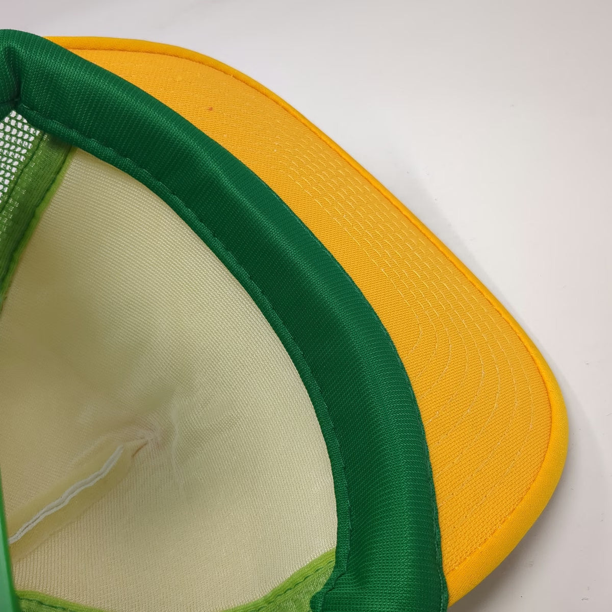 Sportcap Trucker Hat White Green Yellow L Camp Wilson Frontier Days Mesh Print