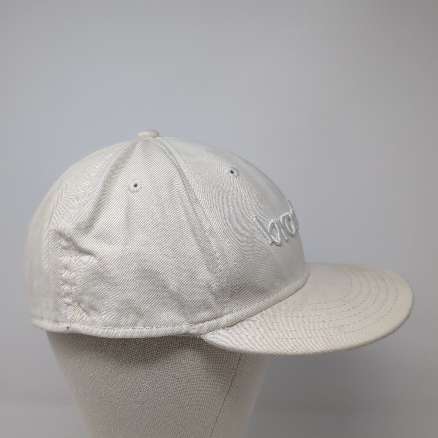 Brooklyn Fitted Baseball Cap Beige One Size Embroidered 6 Panel A-Flex