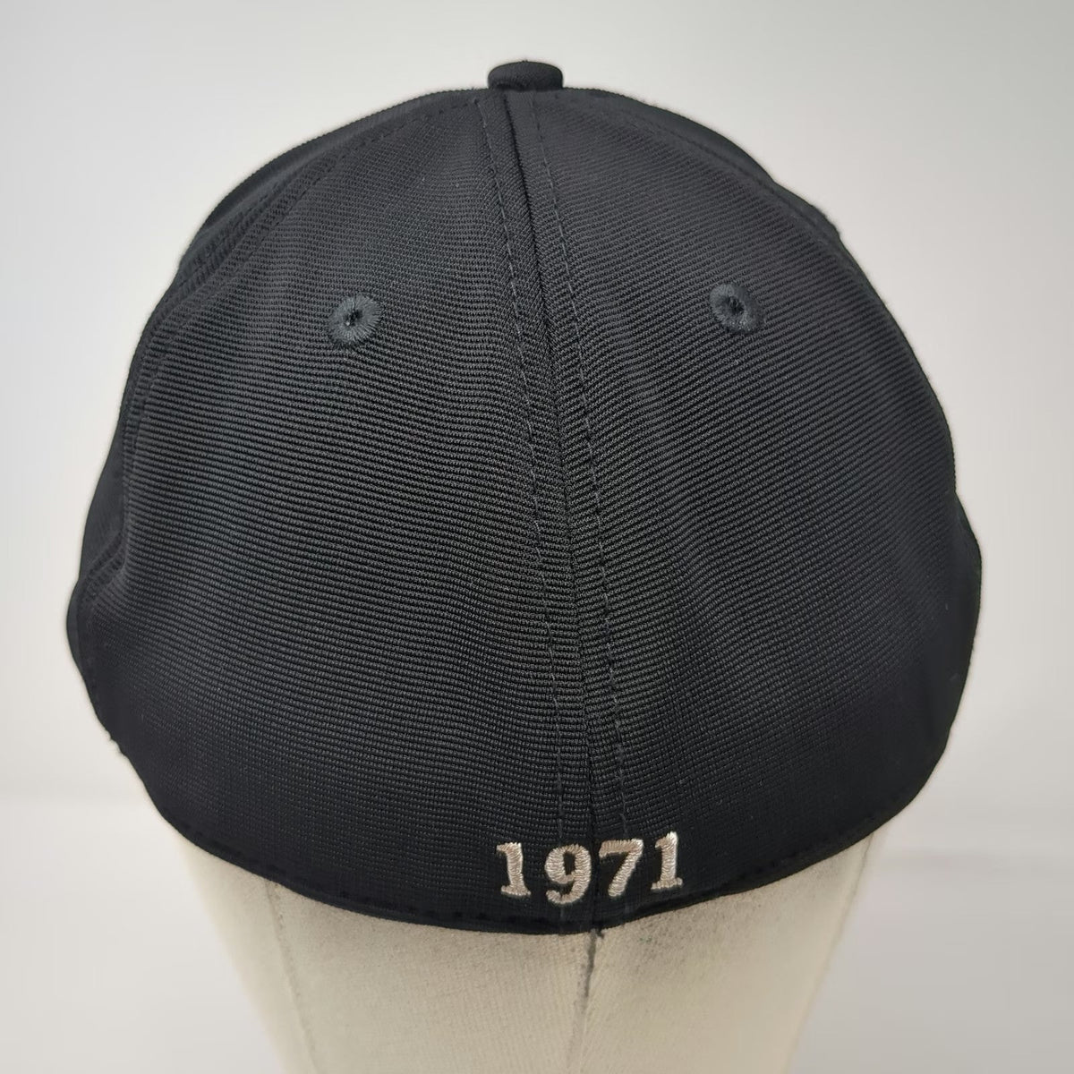 Walt Disney World Black Baseball Cap One Size Hat Stretch Fit 1971 Mickey White