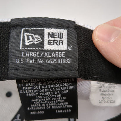 New Era Fitted Trucker Hat Black L/XL Breathable Mesh Back 39Thirty 6 Panel