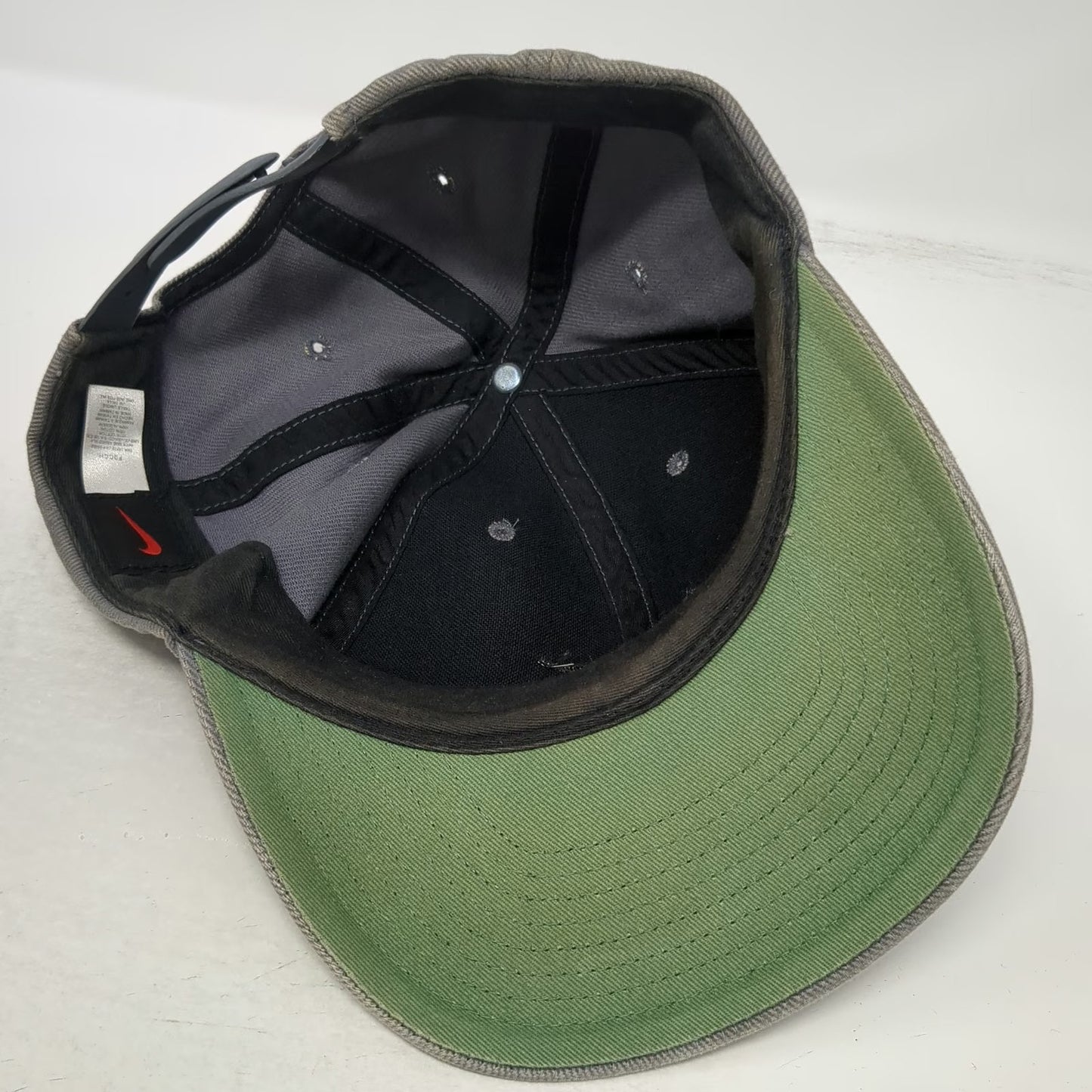 Nike Snapback Gray Black Vintage Hat Green Underbrim Embroidered Swoosh Logo