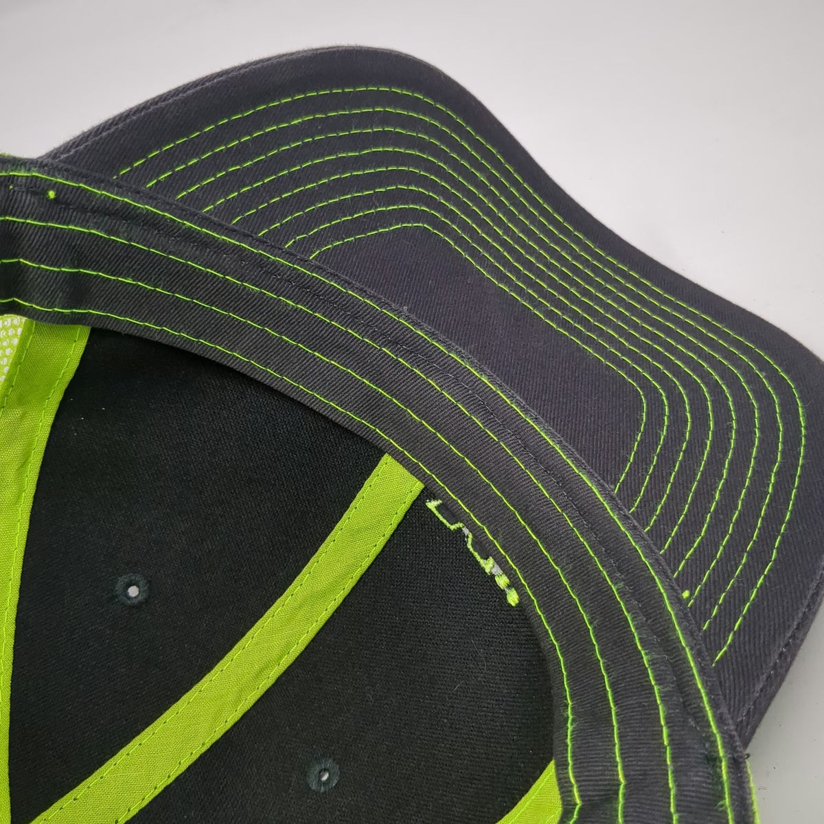 Vermeer Rocky Mountain Trucker Hat Black Yellow One Size Mesh Snapback Logo Cap