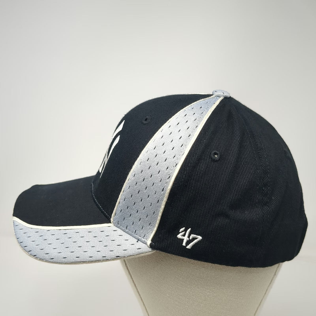 '47 Brand New York Yankees MLB Baseball Cap Black One Size Gray Strapback Hat