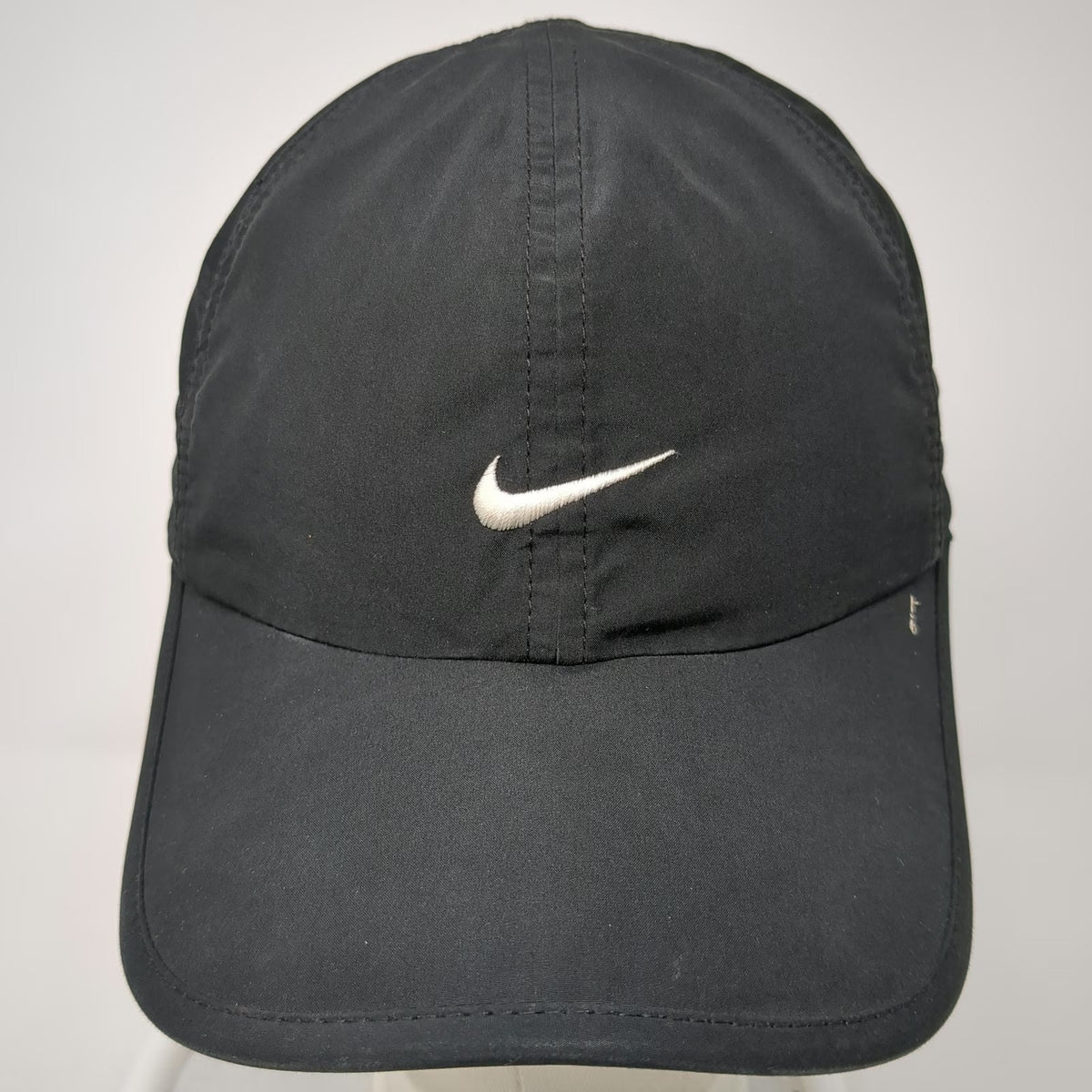 Nike Baseball Cap Black One Size White Swoosh Performance Strapback Hat Running