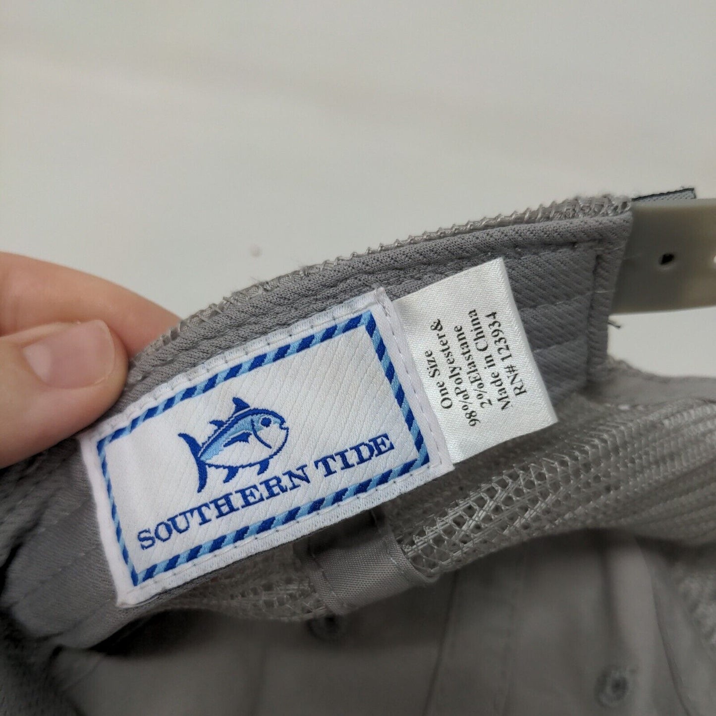 Southern Tide Skipjack Patch Snapback Mesh Back Trucker Hat Gray One Size