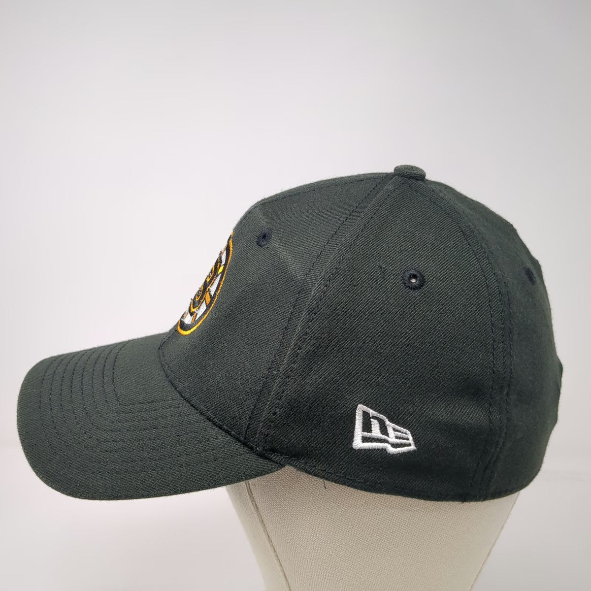 Boston Bruins NHL New Era Cap Green L 2011 Stanley Cup Final Spoked B Logo Hat