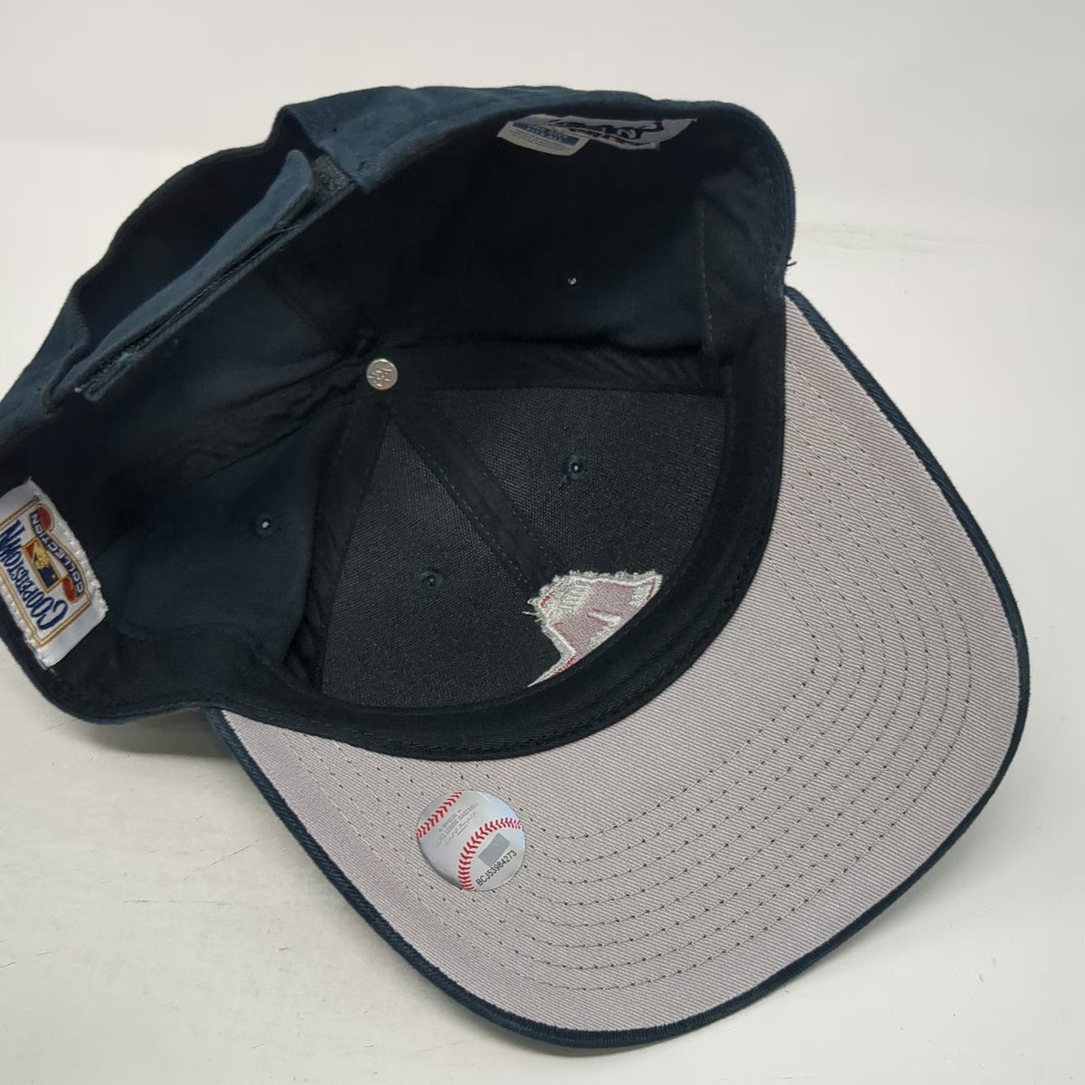Fan Favorite Boston Red Sox MLB Blue One Size Baseball Cap Strapback Socks Hat