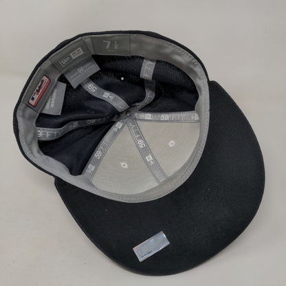 New Era Men's Fitted Hat Bue 7 1/8 Embroidered New York Yankees Logo 59Fifty