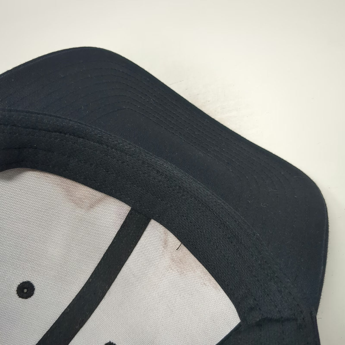 Columbia Baseball Cap Black One Size Snapback Mesh Mountain Shield Patch Hat