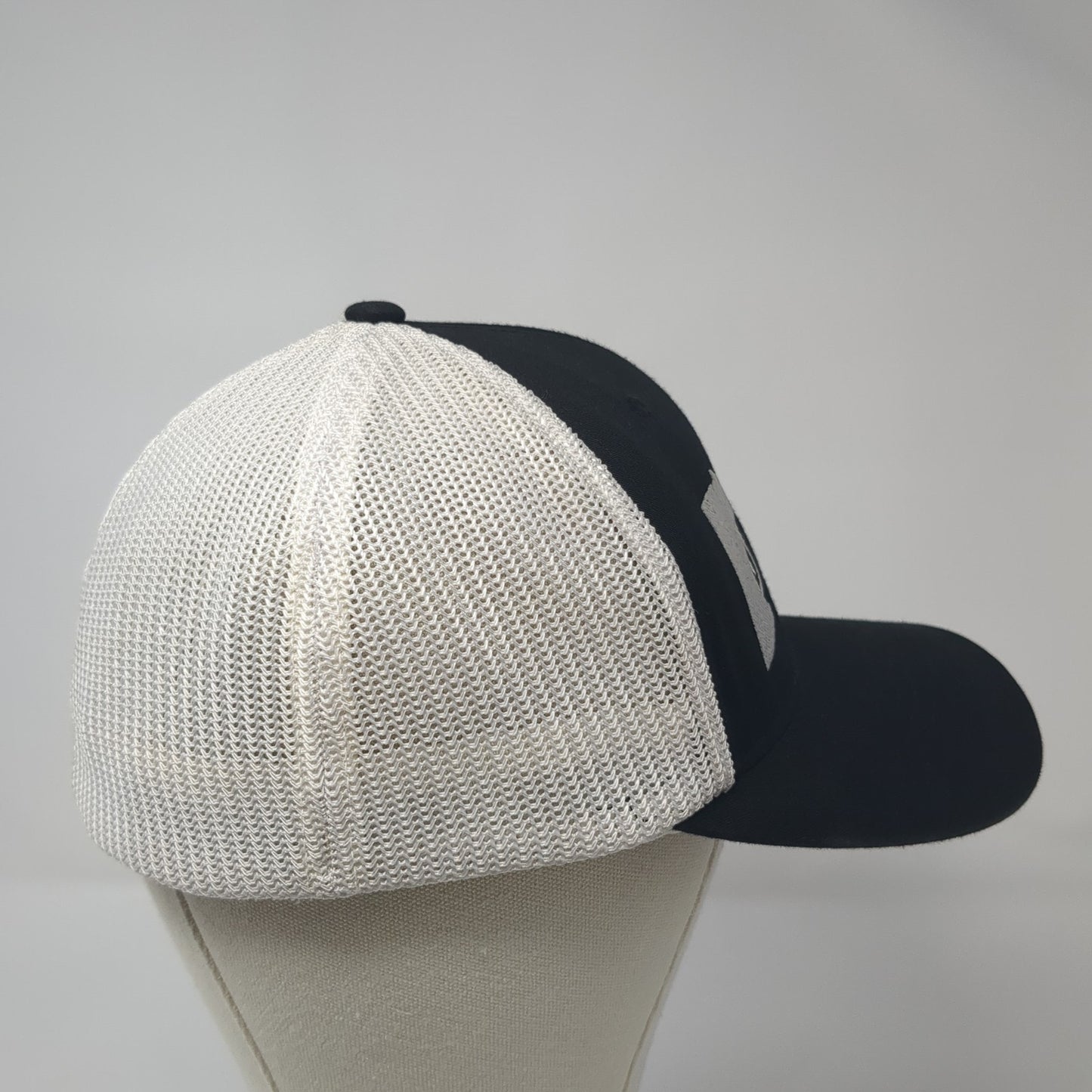 Idaho Gun Fitted Mesh Back Trucker Hat Black One Size Flexfit Yupoong