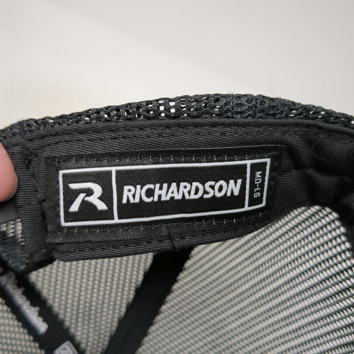 Richardson Trucker Hat Black L Red IGT Companies Logo Mesh Snapback 112 Flag