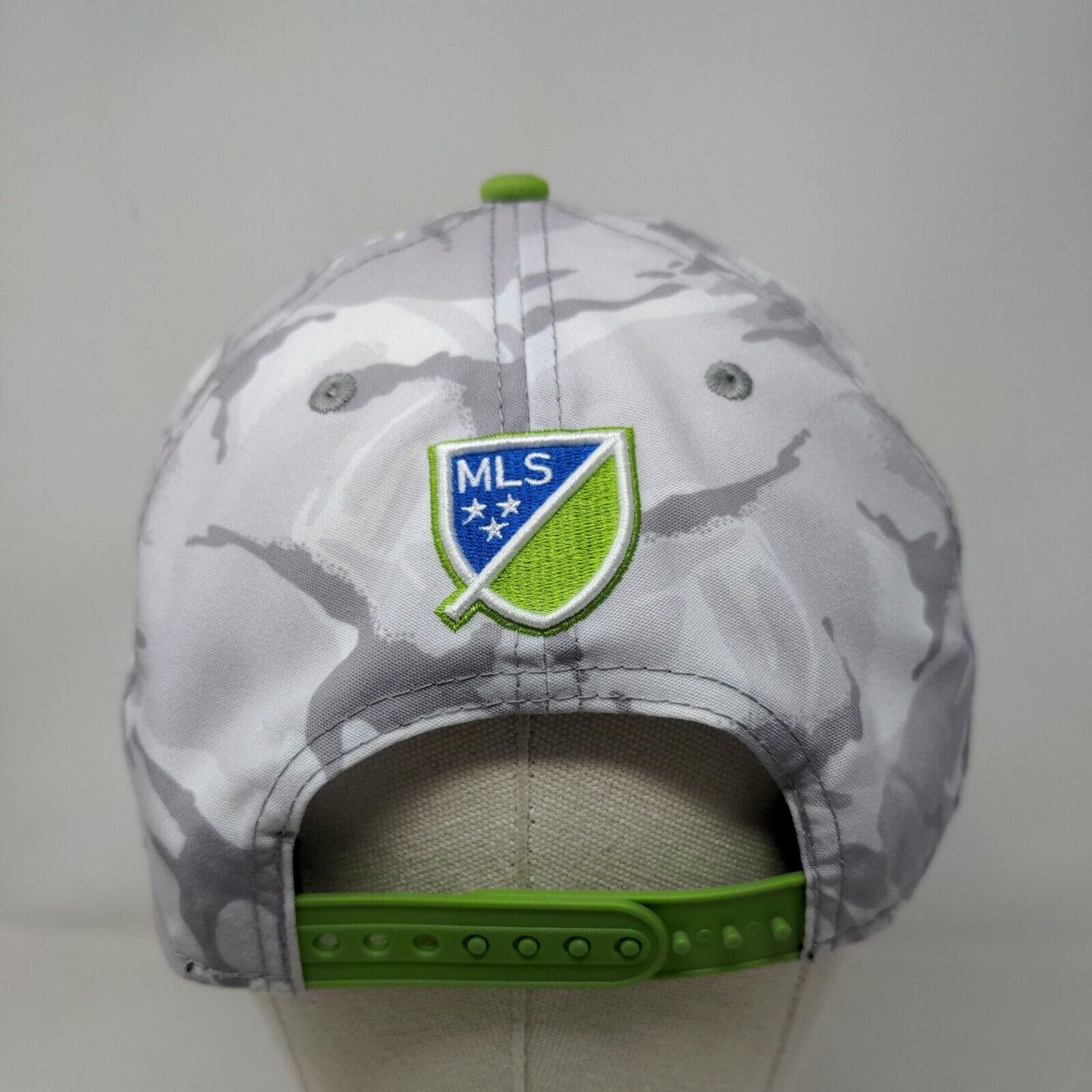 New Era Men's Snapback Hat Gray Camo OSFM 9Fifty Embroidered Seattle Sounders FC