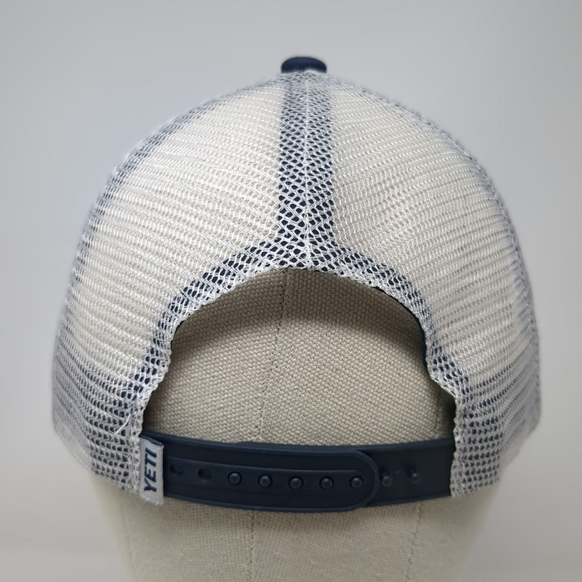 YETI Trucker Hat Blue One Size Snapback Coolers Mesh Green Underbrim Cotton