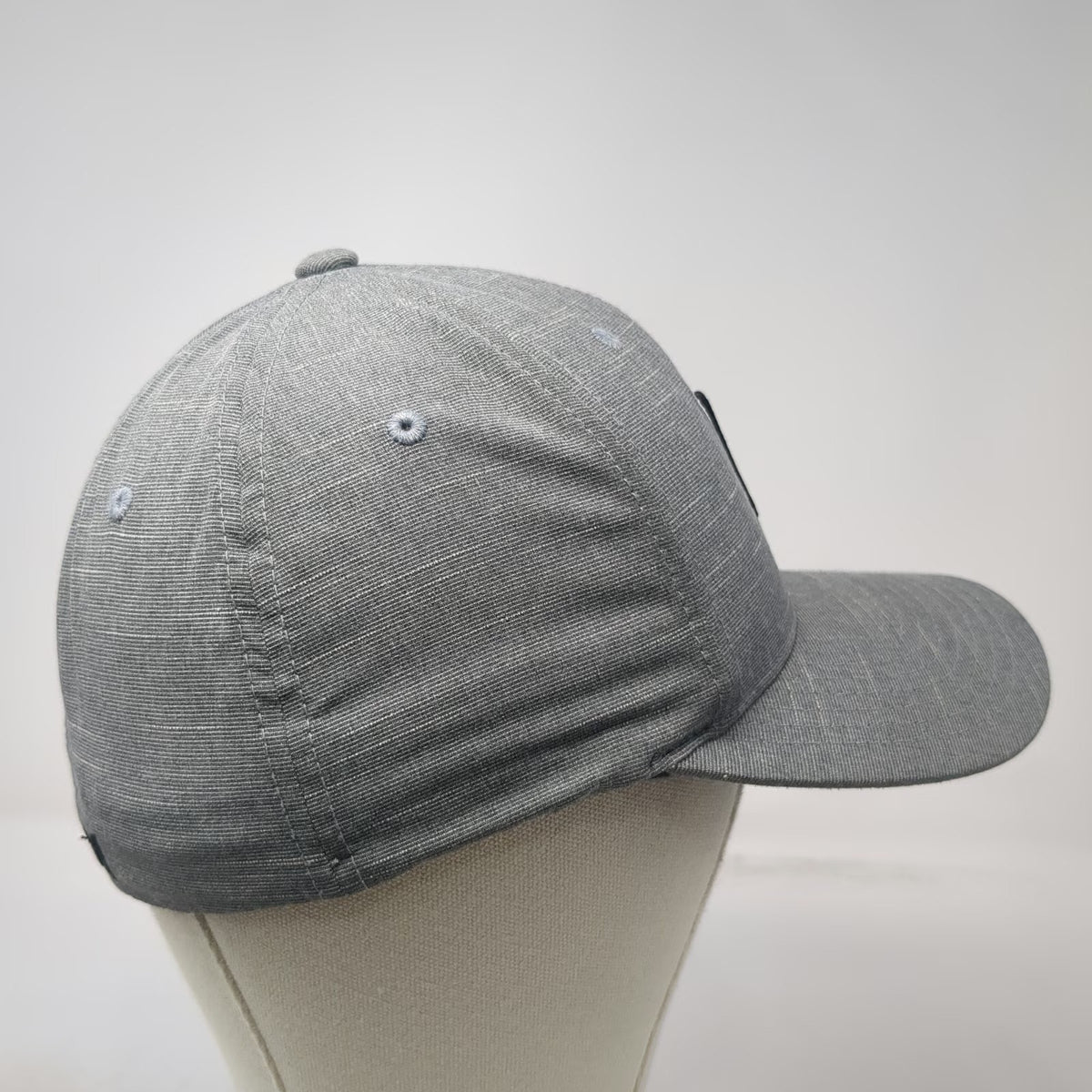 Hurley Baseball Cap Gray M Flexfit Embroidered Logo Curved Brim Stretch Hat