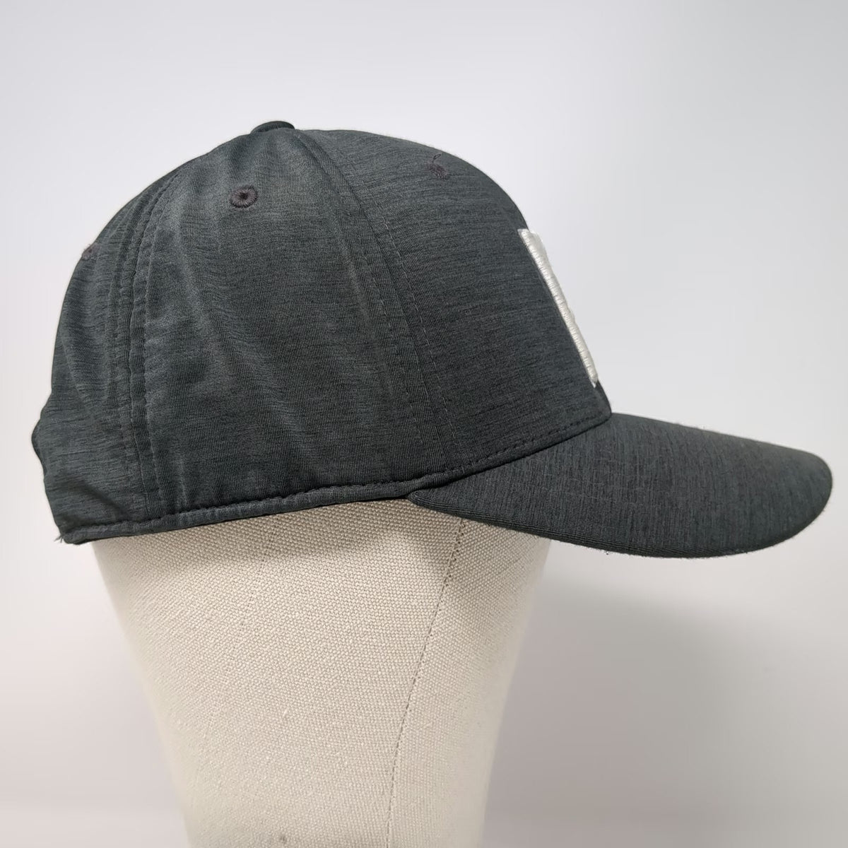 Puma Snapback Gray One Size Golf Hat Tour Exclusive Performance P Logo 110 Cap