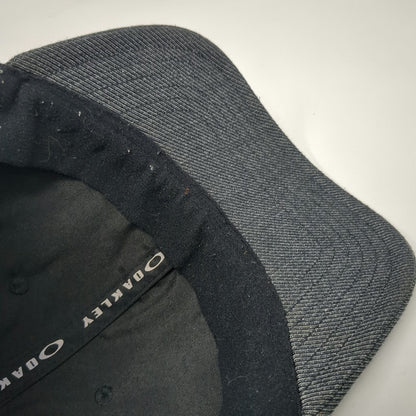 Oakley Baseball Cap Gray XL Flexfit Rubber Logo Denim Texture Curved Brim Hat