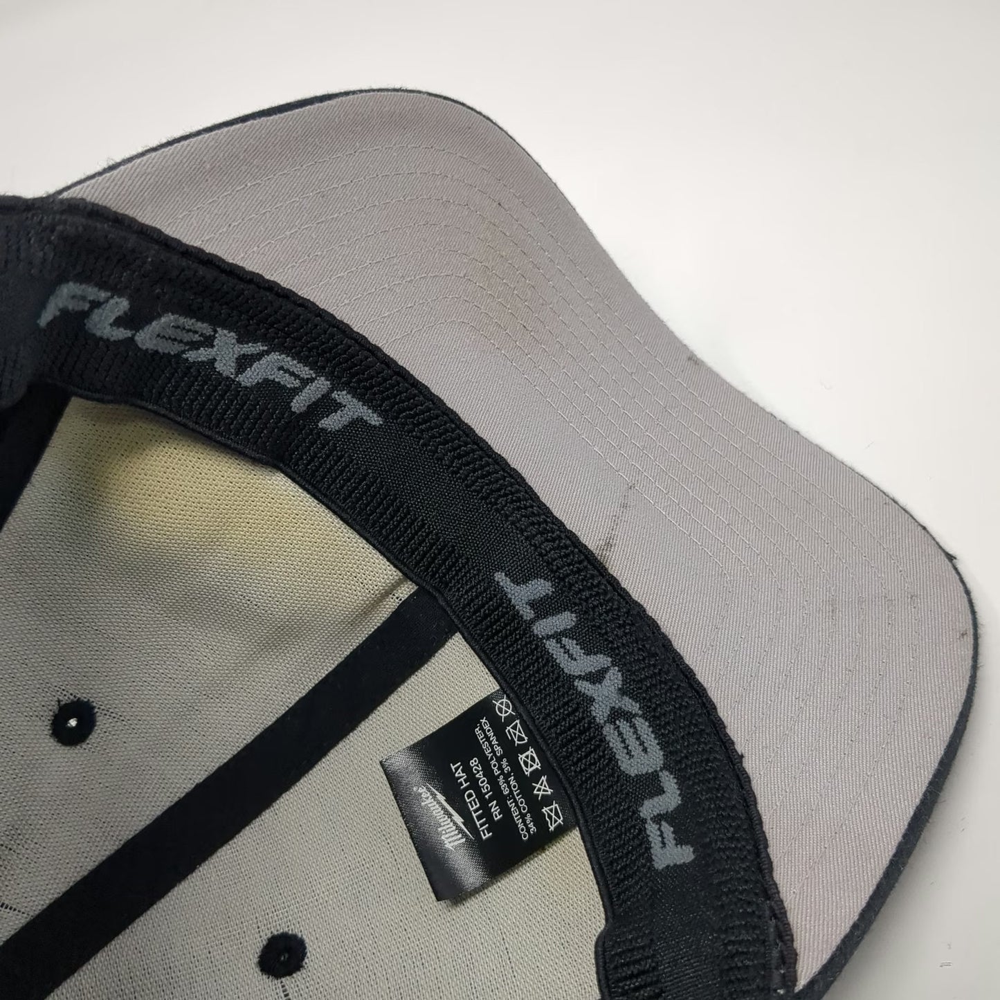 Milwaukee Baseball Cap Black One Size Flexfit Gray Logo Stretch Fit Work Hat
