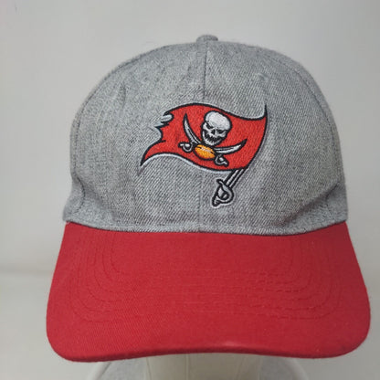 NFL Men's Strapback Hat Gray OSFM Embroidered Tampa Bay Buccaneers Season Pass