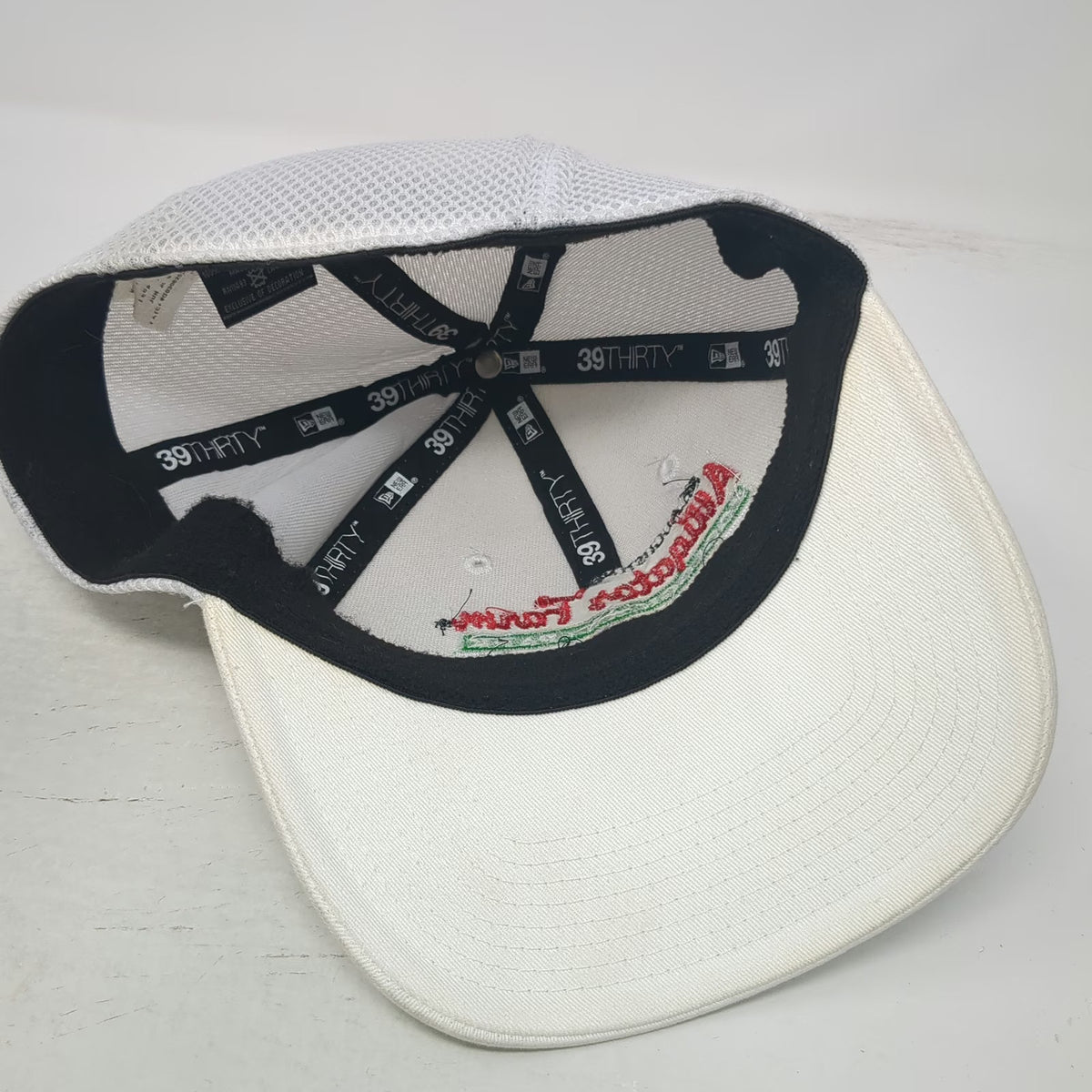 New Era Baseball Cap White M St Augustine Alligator Farm Mesh Fitted Hat 39THIRTY