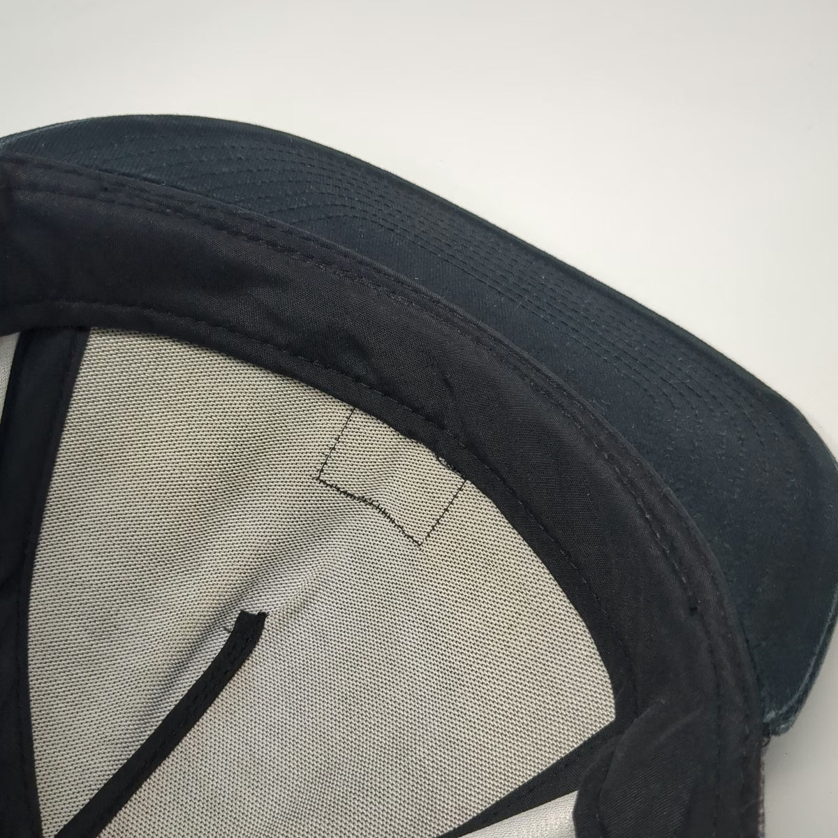 DC Shoe Co 5 Panel Black Hat One Size Geometric Pattern Snapback Flat Brim