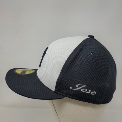 New Era Men's Fitted Hat Bue 7 1/8 Embroidered New York Yankees Logo 59Fifty
