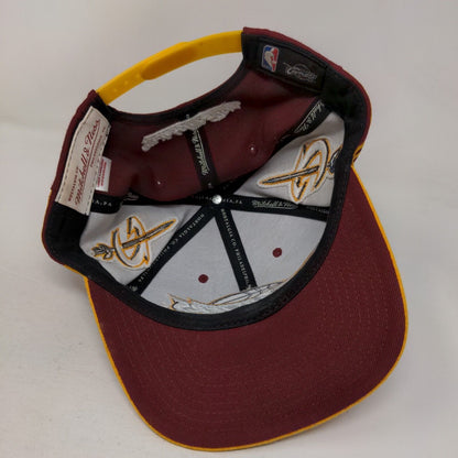 Cleveland Cavaliers Snapback Hat Red Yellow Mitchell & Ness Embroidered NBA