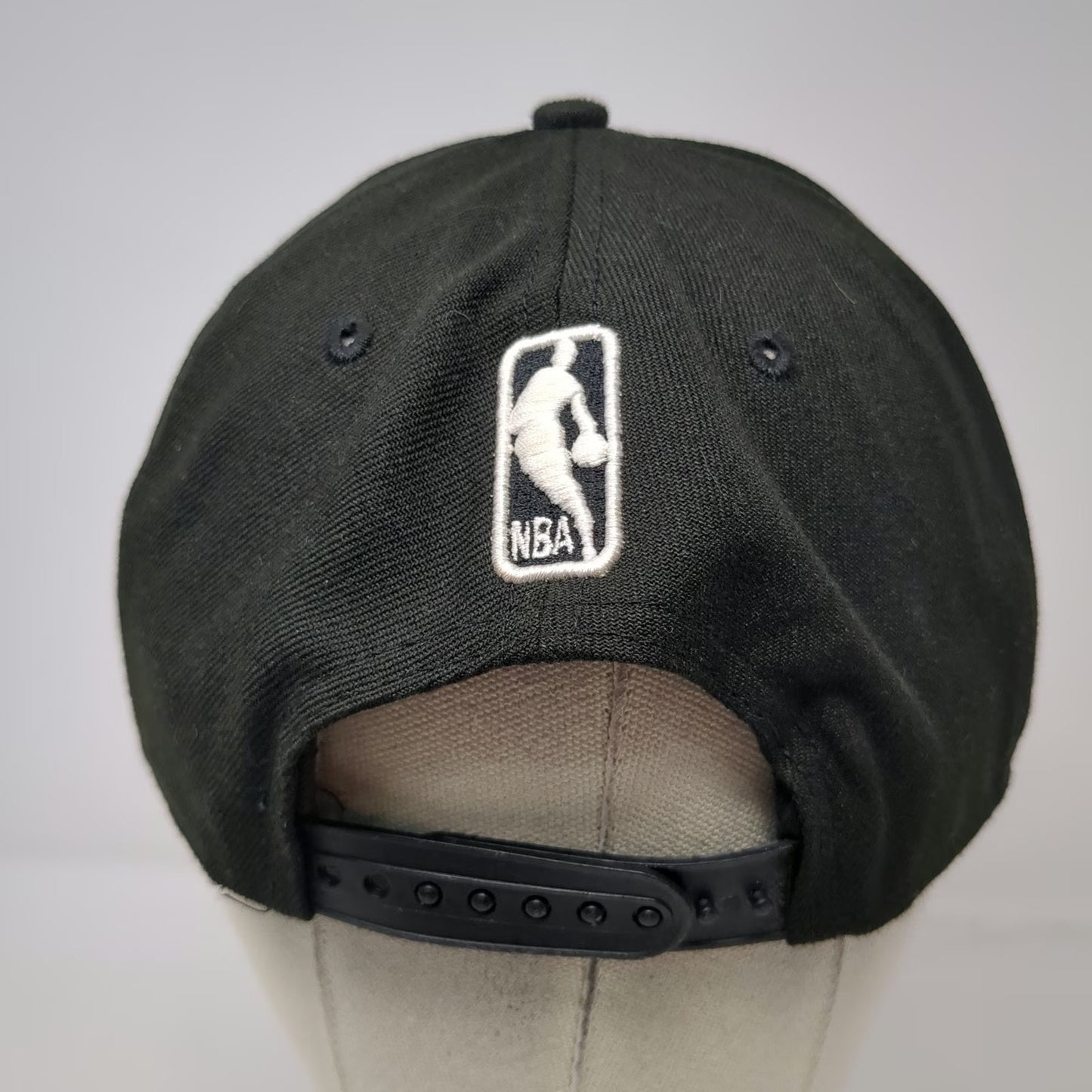 Brooklyn Nets NBA New Era Snapback Black One Size Flat Brim Gray Underbrim Hat