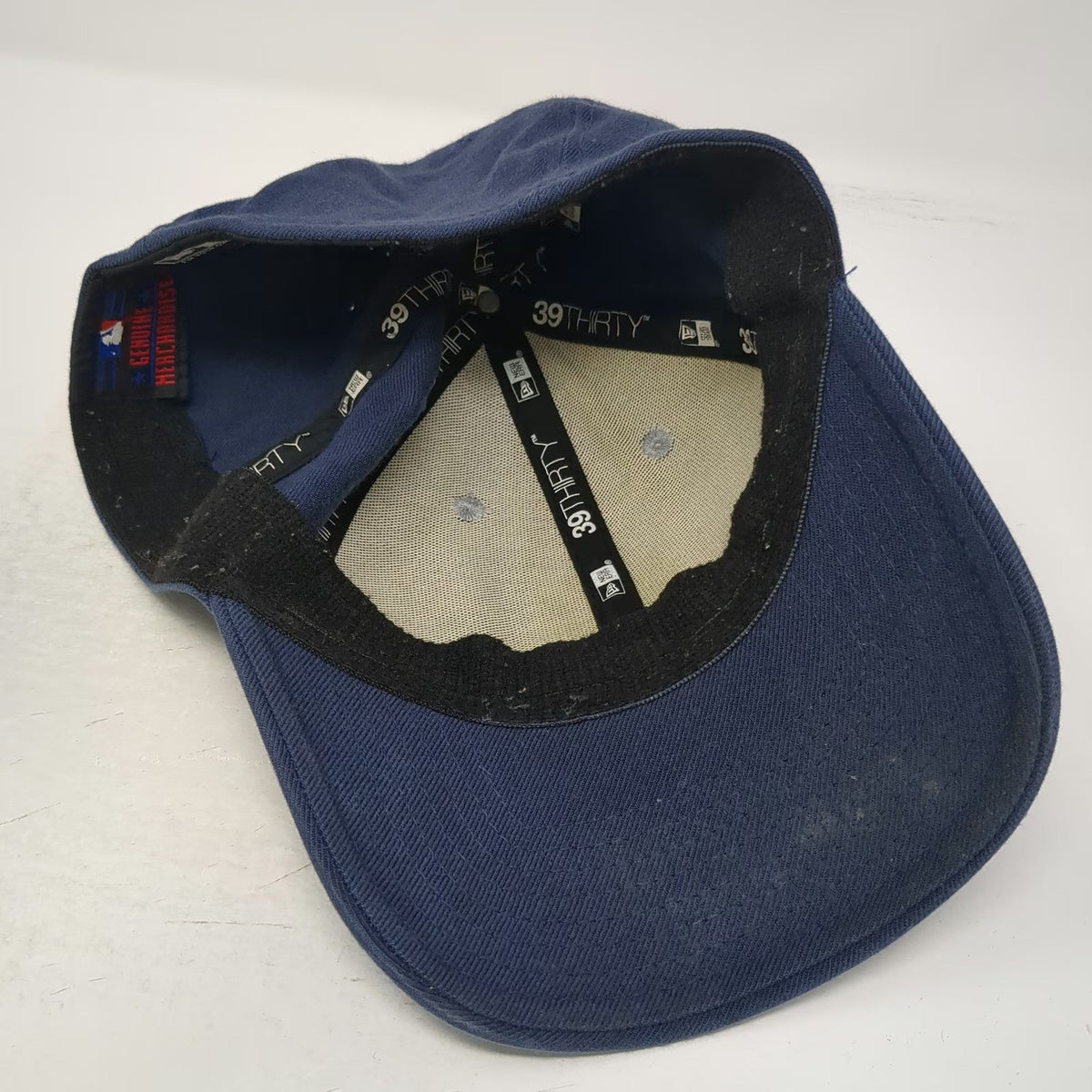 New Era New York Yankees MLB Baseball Cap Blue L 39THIRTY Stretch Fit Hat Logo