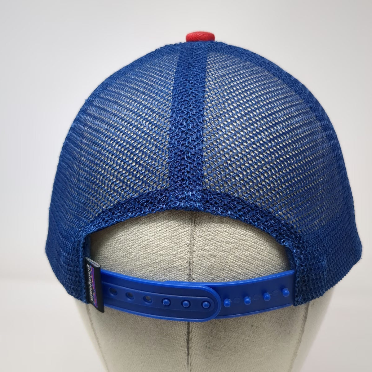 Patagonia Trucker Hat One Size White Blue Red Mesh Snapback Logo Patch Mountain